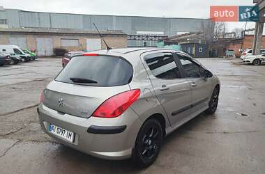 Хэтчбек Peugeot 308 2010 в 