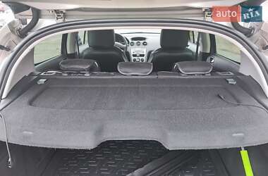 Хэтчбек Peugeot 308 2010 в 