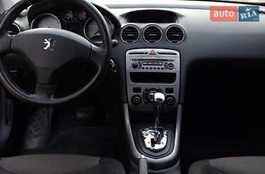 Хэтчбек Peugeot 308 2008 в 