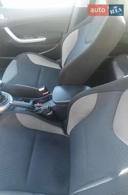 Хетчбек Peugeot 308 2010 в Калуші