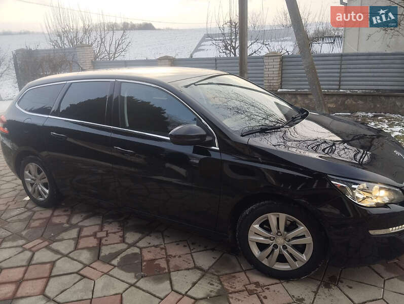 Универсал Peugeot 308 2015 в Волочиске