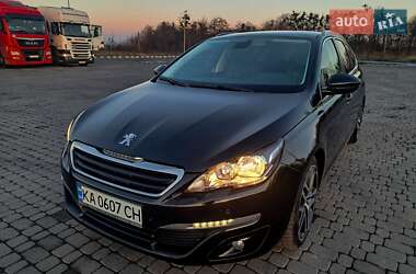 Універсал Peugeot 308 2015 в Радивиліві