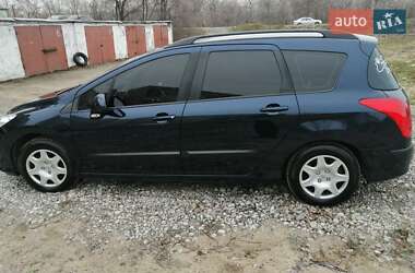 Универсал Peugeot 308 2011 в 
