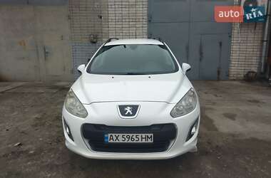 Универсал Peugeot 308 2011 в 