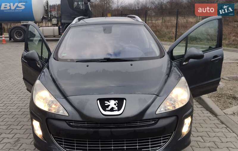 Универсал Peugeot 308 2009 в Бориславе