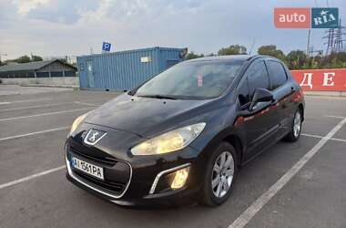 Хэтчбек Peugeot 308 2012 в Ирпене