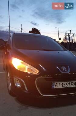 Хетчбек Peugeot 308 2012 в Ірпені