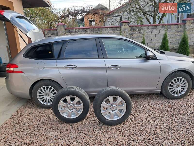 Універсал Peugeot 308 2017 в Калуші