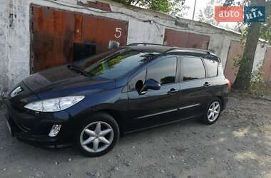 Универсал Peugeot 308 2011 в 