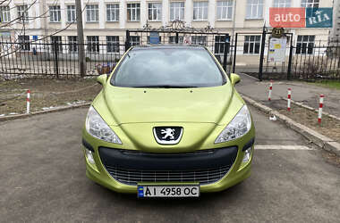 Хэтчбек Peugeot 308 2008 в Киеве