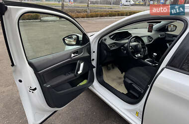 Универсал Peugeot 308 2015 в 