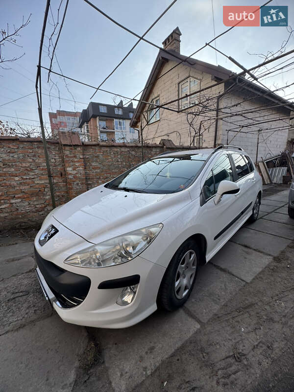 Универсал Peugeot 308 2009 в 