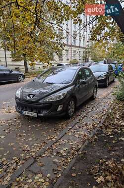 Хэтчбек Peugeot 308 2008 в Львове