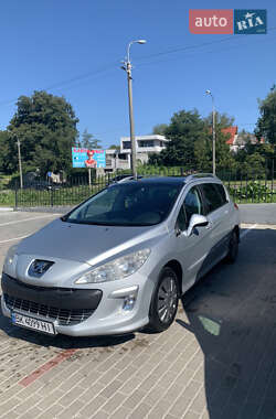 Универсал Peugeot 308 2010 в Ровно