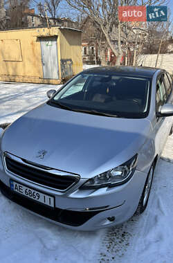 Універсал Peugeot 308 2016 в Дніпрі