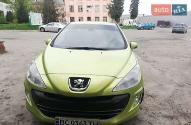 Хэтчбек Peugeot 308 2008 в Львове