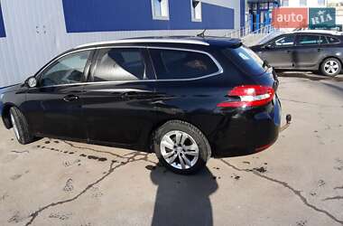 Универсал Peugeot 308 2015 в 