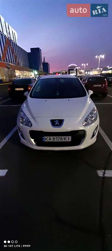 Хетчбек Peugeot 308 2013 в Києві