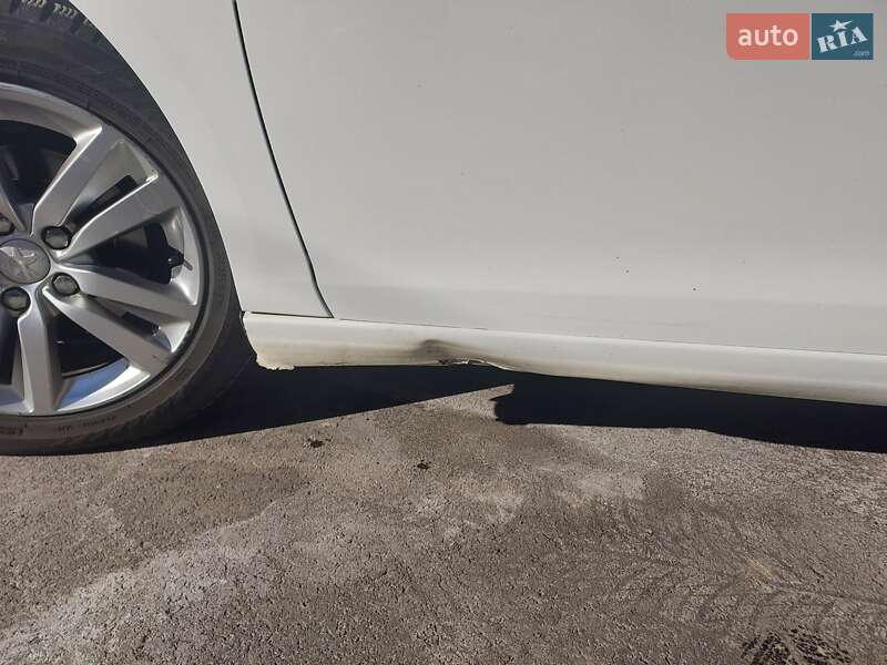 Універсал Peugeot 308 2015 в Києві