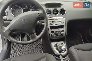 Хэтчбек Peugeot 308 2009 в 