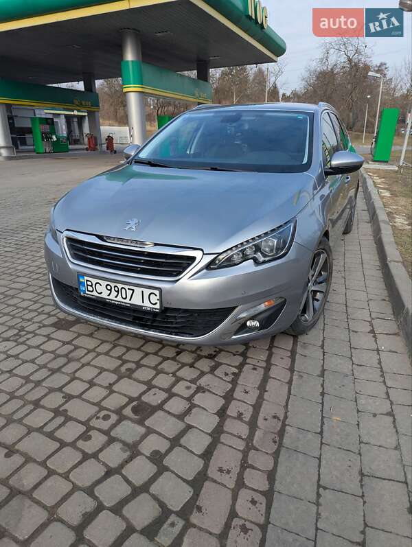 Универсал Peugeot 308 2015 в 