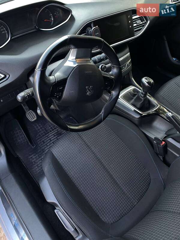 Хетчбек Peugeot 308 2018 в Гайвороні