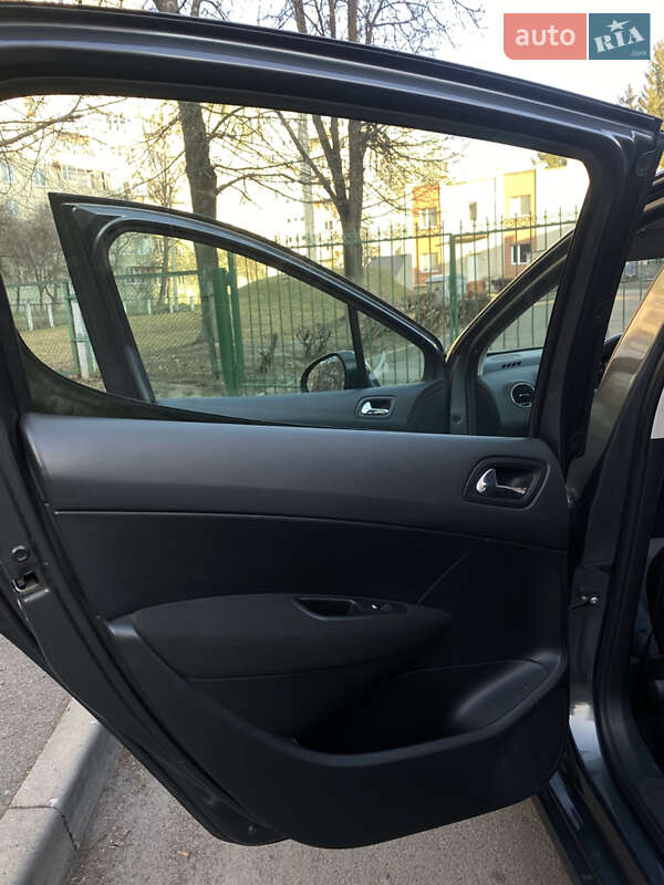 Хетчбек Peugeot 308 2008 в Луцьку