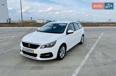 Универсал Peugeot 308 2020 в Коростене