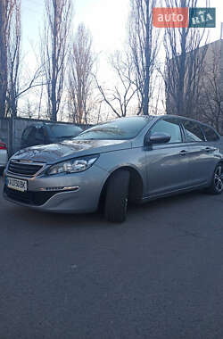 Универсал Peugeot 308 2015 в 