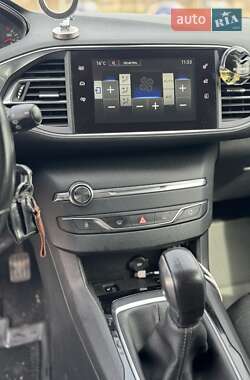 Хетчбек Peugeot 308 2014 в 