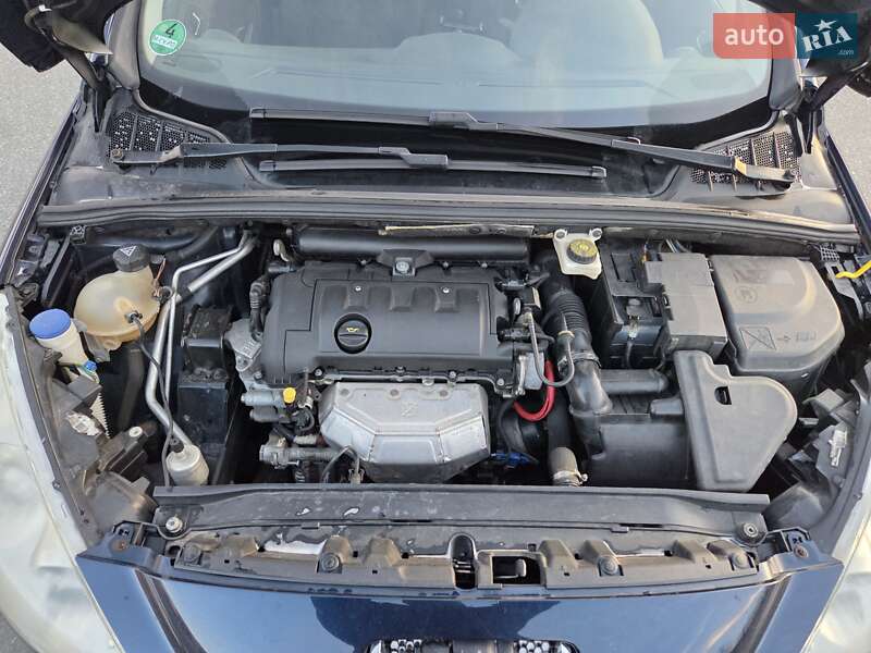 Универсал Peugeot 308 2010 в Броварах