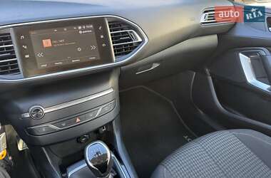 Хэтчбек Peugeot 308 2020 в 