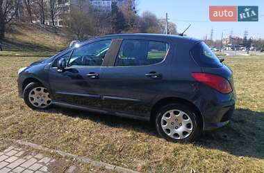 Хетчбек Peugeot 308 2011 в 