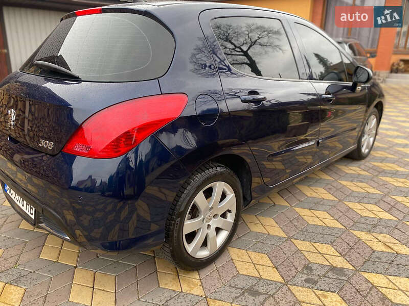 Хетчбек Peugeot 308 2011 в Луцьку