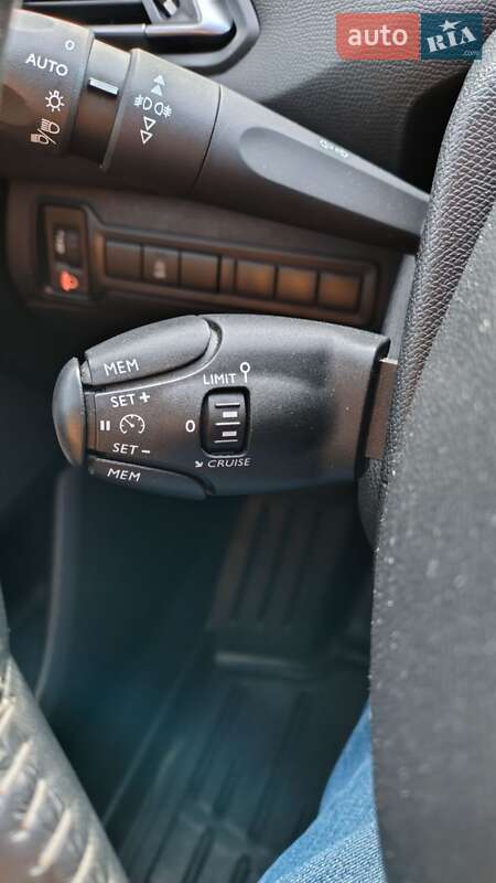 Універсал Peugeot 308 2018 в Полтаві фото 26 Універсал Peugeot 308 2018 в Полтаві