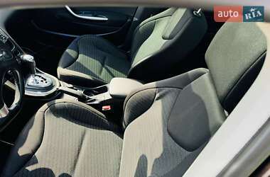 Хэтчбек Peugeot 308 2012 в 