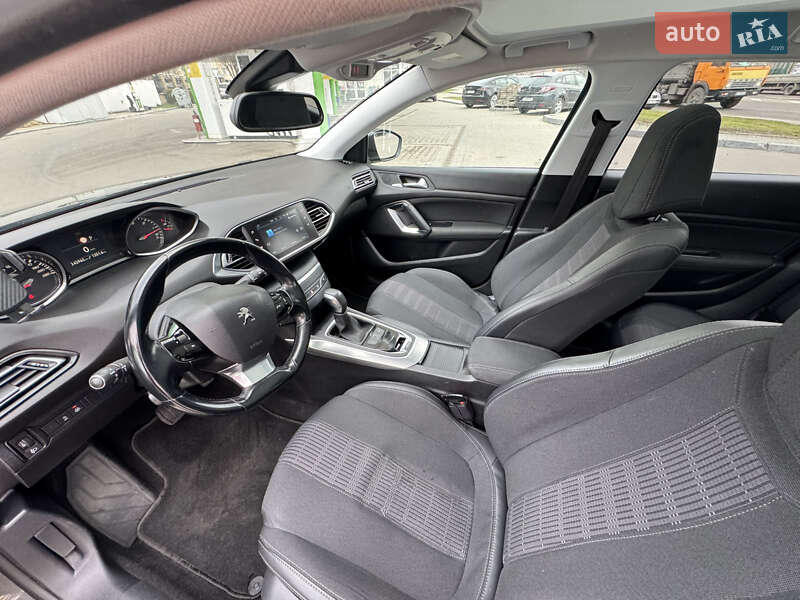 Универсал Peugeot 308 2017 в Луцке