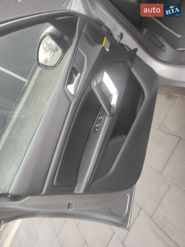 Універсал Peugeot 308 2017 в Дрогобичі