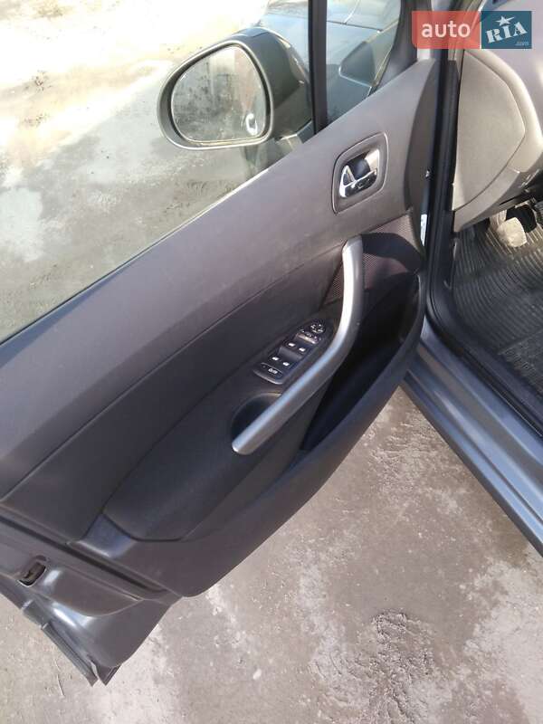 Універсал Peugeot 308 2011 в Львові