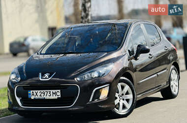Хэтчбек Peugeot 308 2012 в 