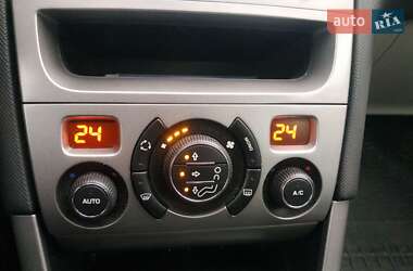 Универсал Peugeot 308 2011 в 