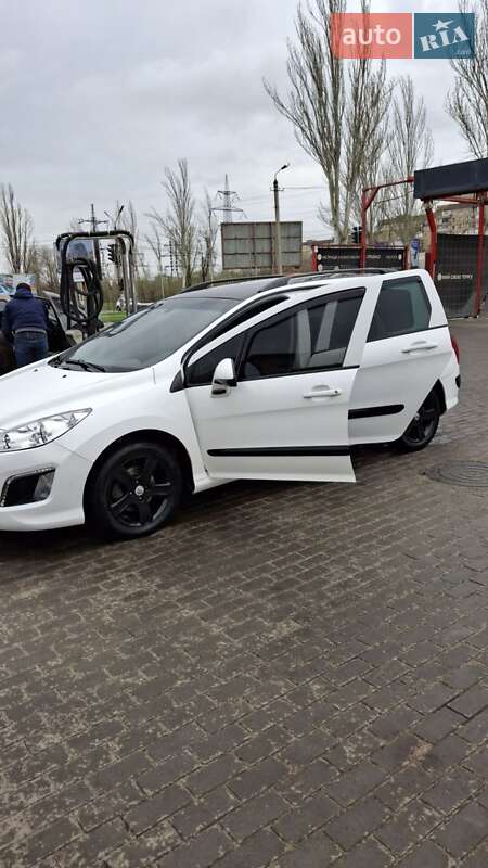 Универсал Peugeot 308 2013 в Кривом Роге