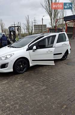 Универсал Peugeot 308 2013 в 