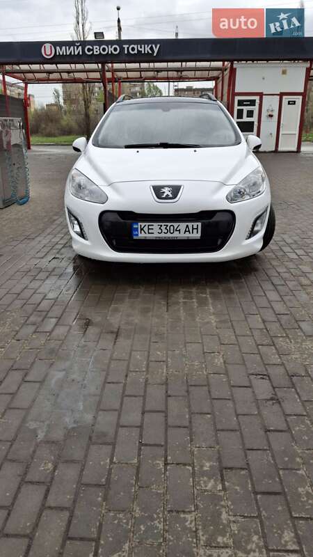 Универсал Peugeot 308 2013 в Кривом Роге