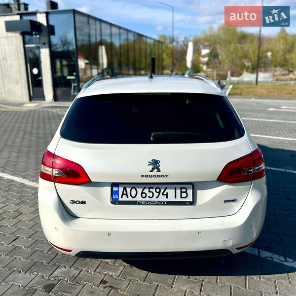 Універсал Peugeot 308 2015 в Ужгороді