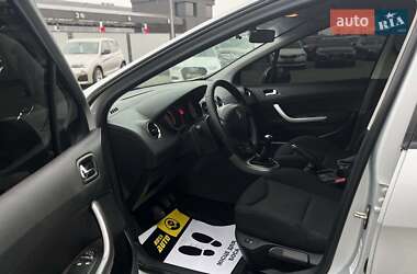Хетчбек Peugeot 308 2013 в 