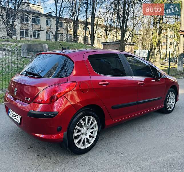 Хэтчбек Peugeot 308 2010 в Киеве