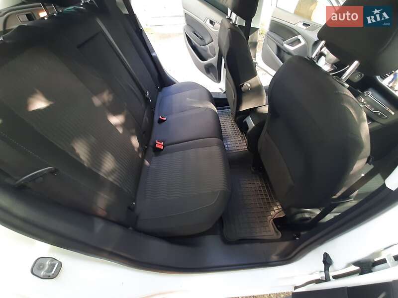 Універсал Peugeot 308 2015 в Тернополі