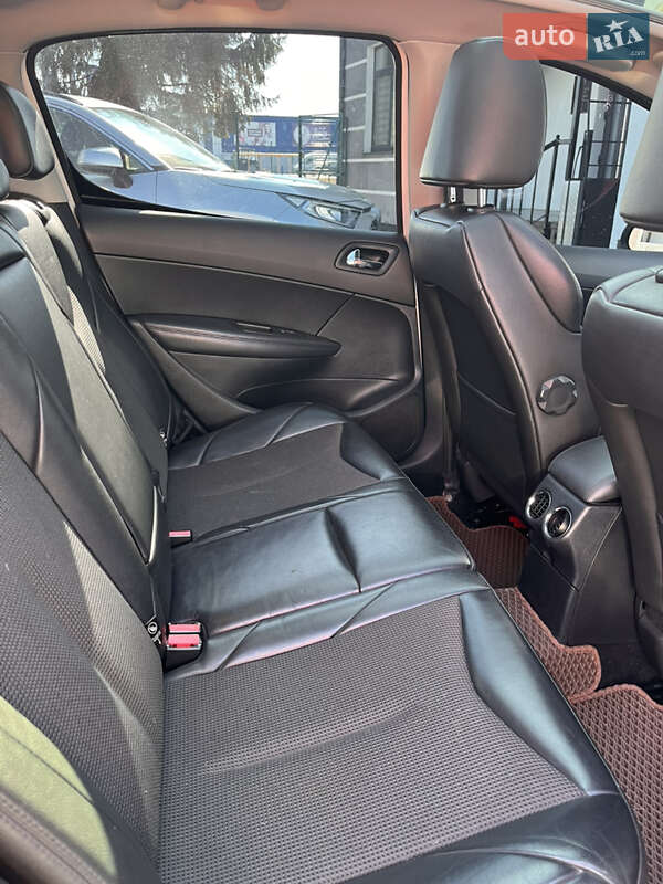 Хетчбек Peugeot 308 2012 в Славуті