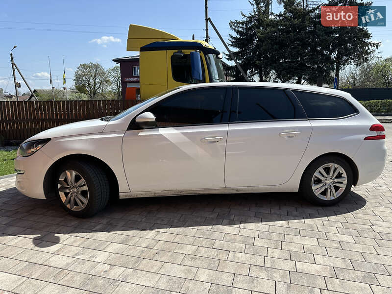 Универсал Peugeot 308 2015 в Маневичах